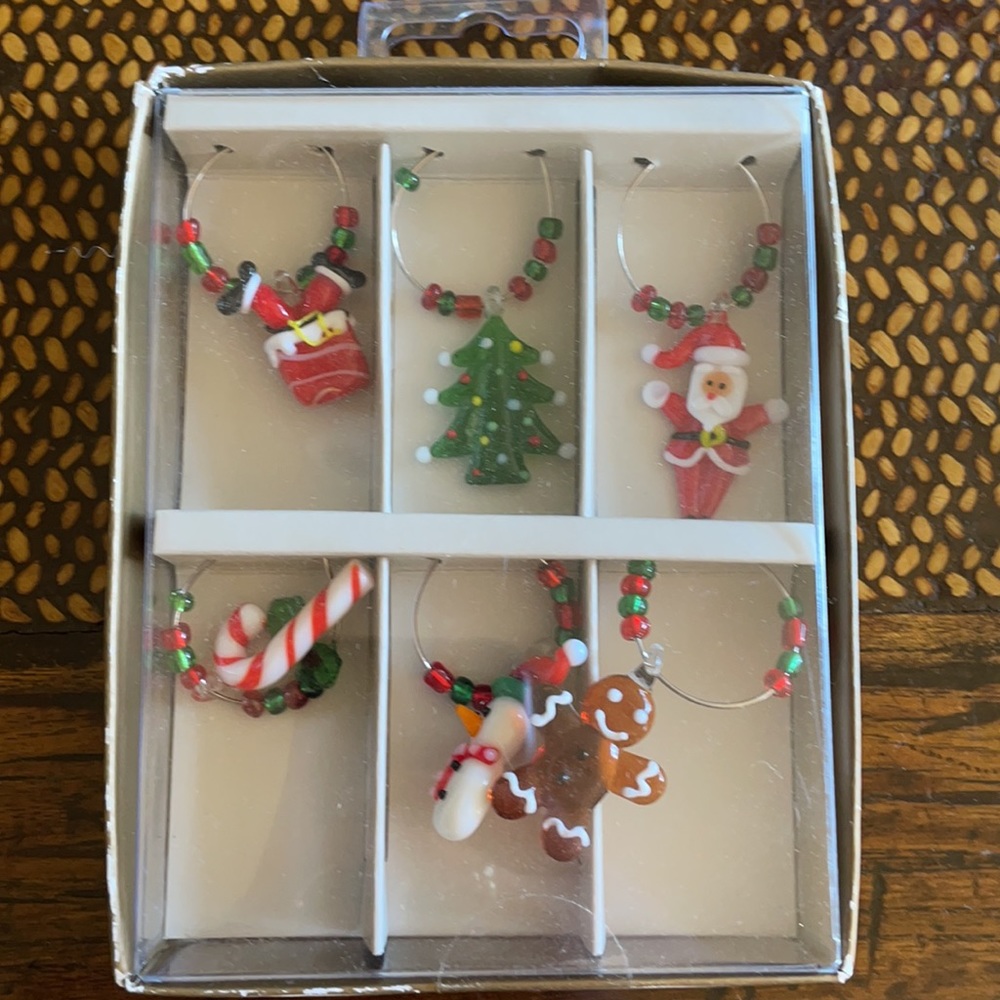 Bundle of Christmas Decor / Gift - Picture 2 of 6